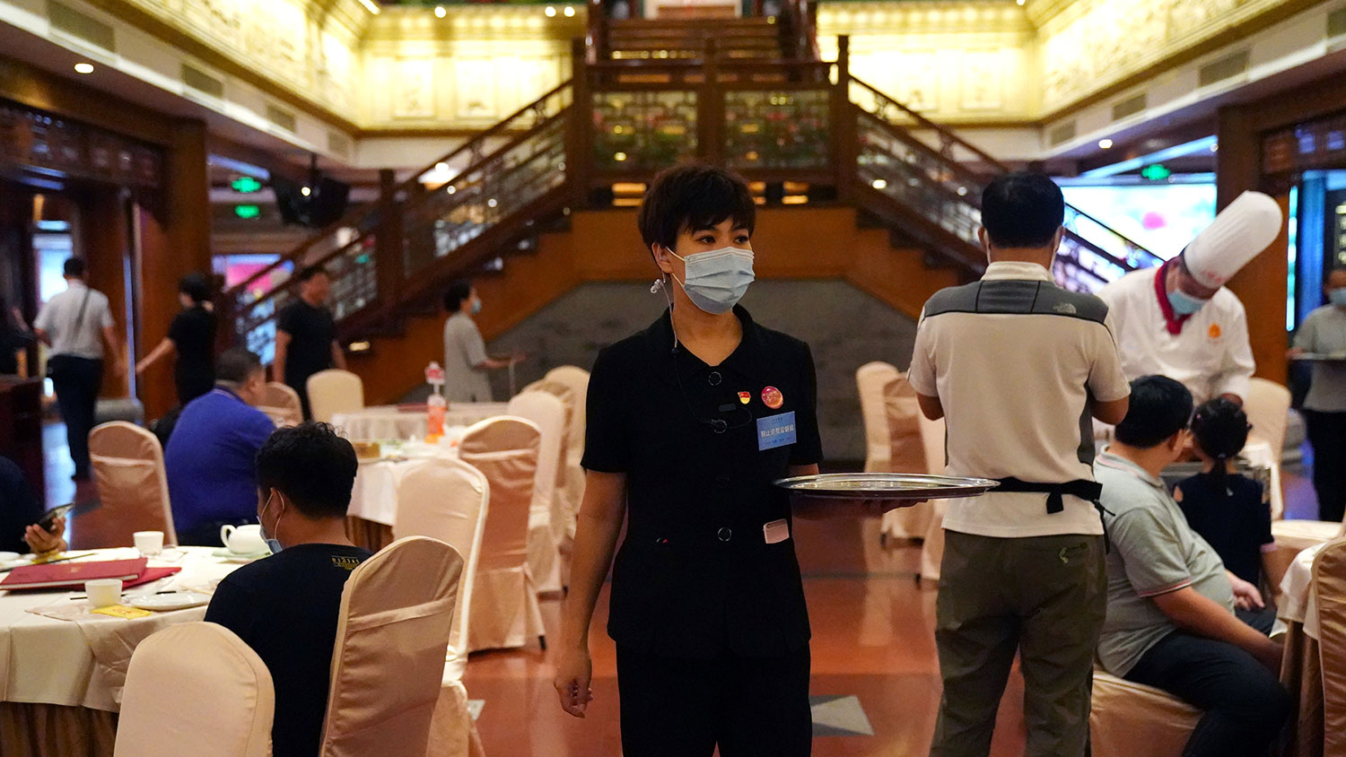 2020-08-18T102552Z_2074759257_RC2AGI97H2YI_RTRMADP_3_CHINA-FOOD-WASTAGE.jpg